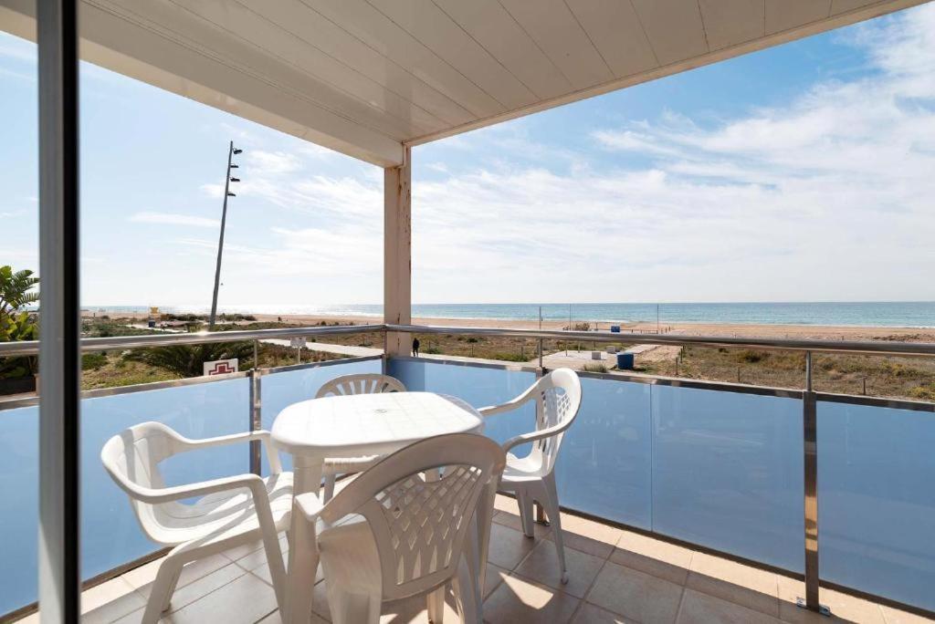 Apartamentos Denis Castelldefels Extérieur photo