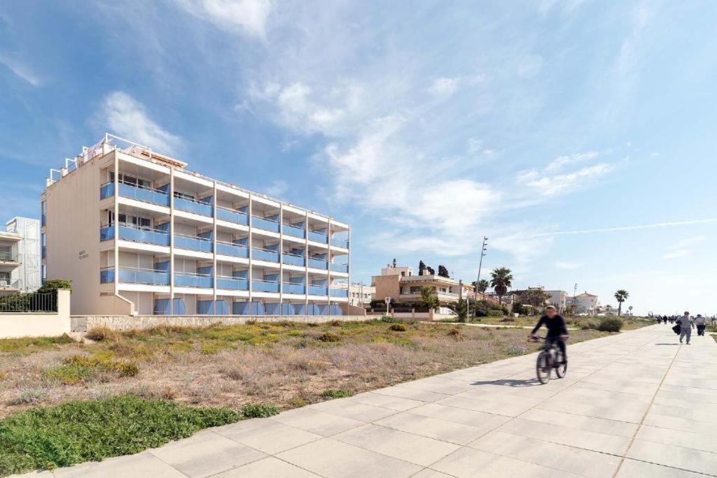 Apartamentos Denis Castelldefels Extérieur photo