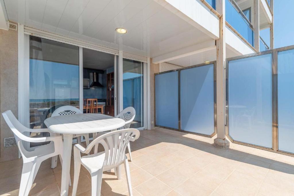 Apartamentos Denis Castelldefels Extérieur photo