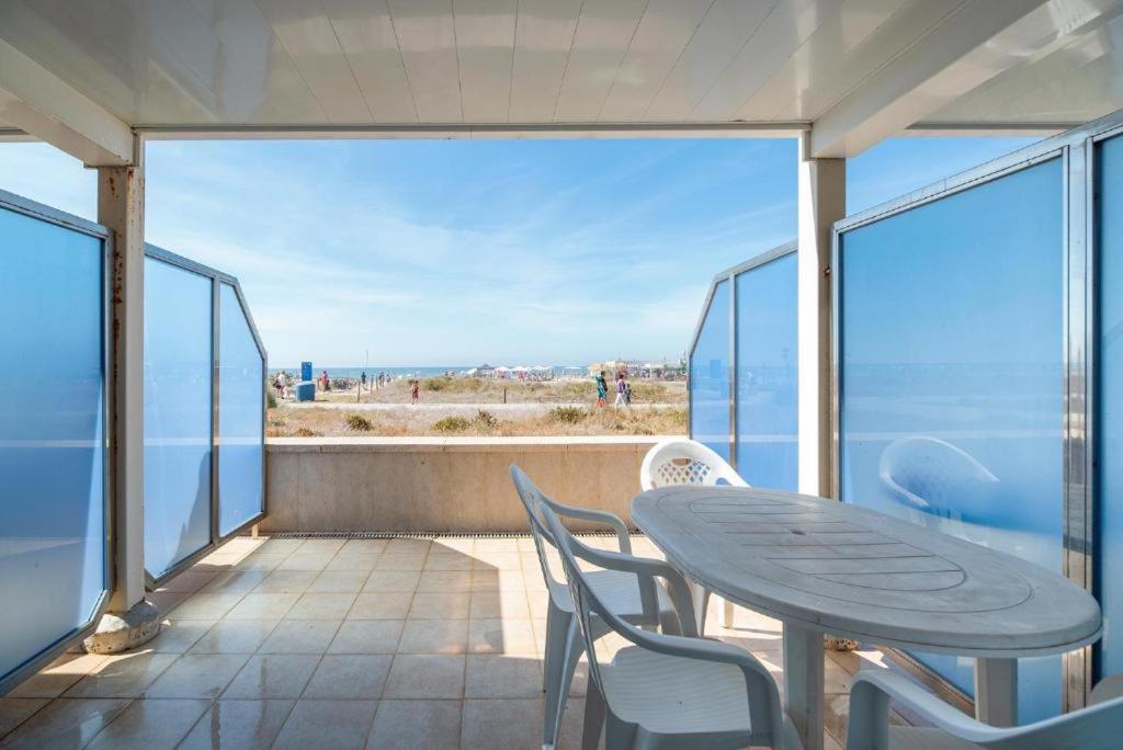Apartamentos Denis Castelldefels Extérieur photo