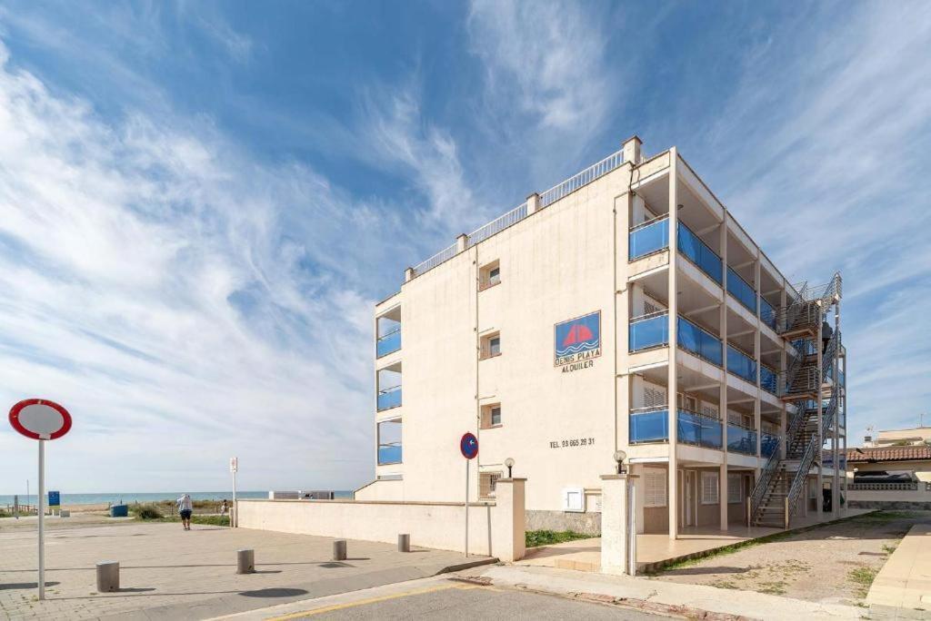 Apartamentos Denis Castelldefels Extérieur photo