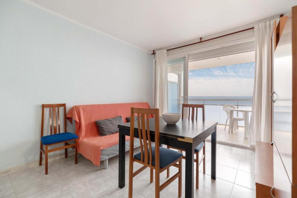 Apartamentos Denis Castelldefels Extérieur photo